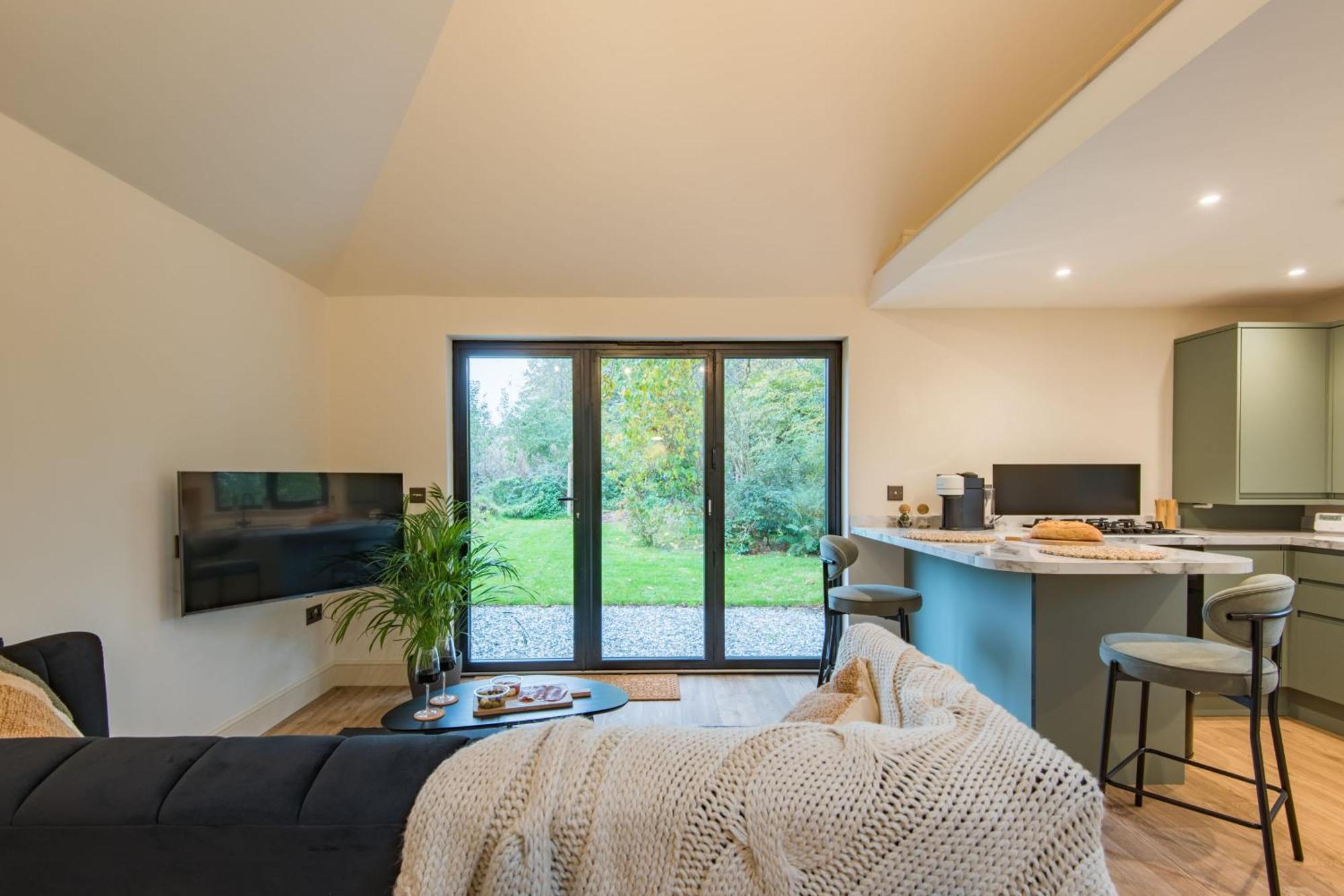 The Garden Room By Bloom Stays ไรย์ ภายนอก รูปภาพ